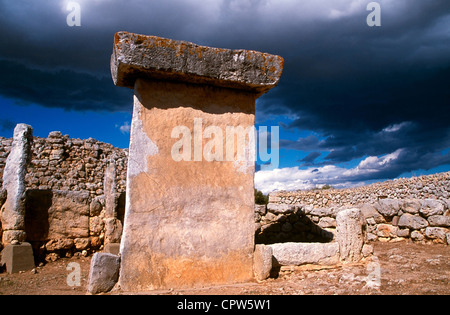 Taula in der Talayot-Website Trepuco Menorca Balaeric Inseln, Spanien Stockfoto