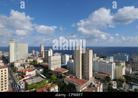 Havanna. Kuba. Blick auf Hochhäuser in El Vedado. Stockfoto