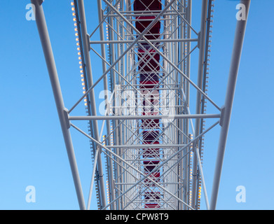 Weiße Träger des großen Riesenrad am Navy Pier in Chicago Stockfoto