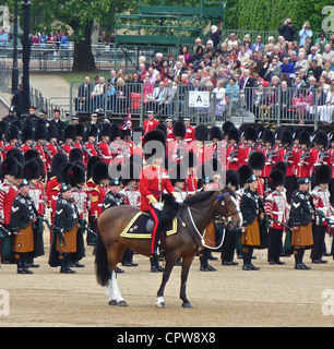 Trooping die Farbe 2. Juni 2012 - der Generalmajor Review bei Horseguards Parade in London. Stockfoto