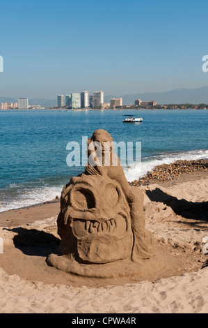 Mexiko, Puerto Vallarta. Sand Skulpturen an der Playa Los Muertos, Puerto Vallarta, Mexiko. Stockfoto