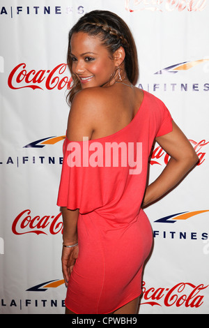 Schauspielerin Christina Milian kommt bei der Eröffnung von LA Fitness Signature Club am 2. Juni 2012 in Woodland Hills. Stockfoto