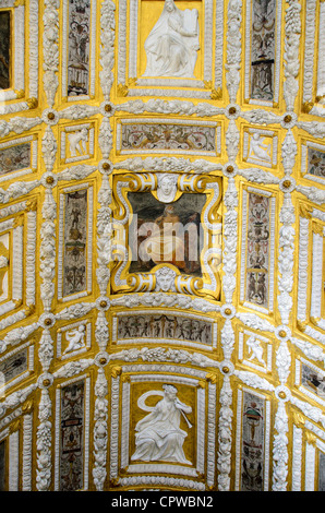 Scala d ' Oro (Goldene Treppe) von Jacopo Sansovino im Dogenpalast Palace - Sestiere San Marco, Venedig - Italien Stockfoto