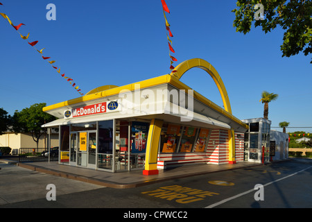 Das zweite aber letzten McDonalds Restaurant im Originaldesign von 1960 noch in Betrieb, San Jose CA Stockfoto