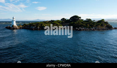 Hells Gate ist der berüchtigte Eingang zur Macquarie Harbour befindet sich an der Westküste von Tasmanien. Stockfoto