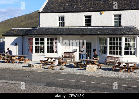 Das Cluanie Inn im Herzen der schottischen Highlands Stockfoto