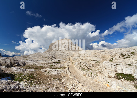 Plateau in Pale di San Martino Dolomiten und Rosetta Peak, Trentino, Italien Stockfoto