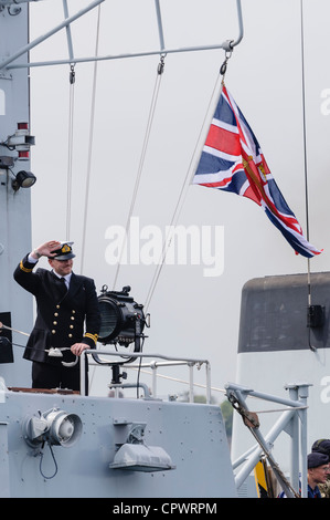 Royal Navy-Offizier auf HMS Bangor Stockfoto