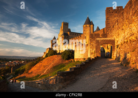 Mittelalterliche Mauern umgebene Stadt Carcassonne, Aude-Abteilung, Frankreich Stockfoto