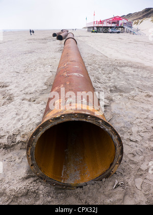 Sand Nachschub an einem niederländischen Nordsee Strand gegen Küstenerosion Stockfoto