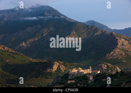 Das Dorf Montemaggiore auf der Route des Artisans, la Balagne, Korsika, Frankreich Stockfoto