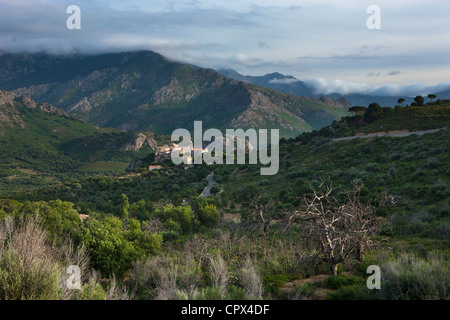 Das Dorf Montemaggiore auf der Route des Artisans, la Balagne, Korsika, Frankreich Stockfoto