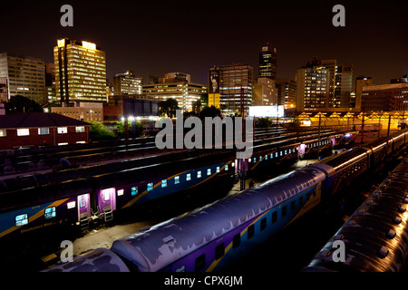 Insgesamt Schuss von Nelson Mandela Brücke, Newtown, in der Nacht Stockfoto