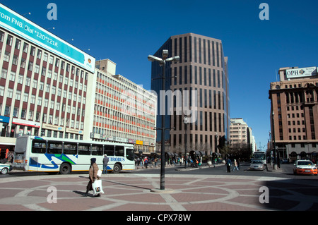 Stadtbild Bild, mit Menschen und Bussen, Johannesburg Stockfoto