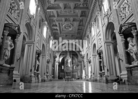 Rom - Schiff von Lateran-Basilika des Heiligen Johannes Stockfoto