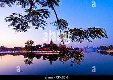 Myanmar Burma Mandalay-Division Mandalay hohen Mauern der ehemaligen Königspalast Mya Nan San Kyaw, errichtet unter der Herrschaft von König Mindon in Stockfoto