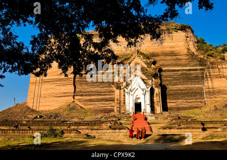 Myanmar Burma Sagaing Division Mingun Mingun Pagode seine Konstruktion begann im Jahre 1790 unter Befehl des Königs Bodawpaya aber war Stockfoto