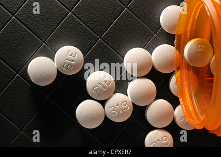 Tramadol 50mg Tabletten, Generika für Ultram 50mg Tabletten, wird verwendet, um moderate bis mäßig starken Schmerzen zu lindern. Stockfoto