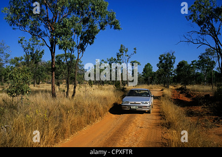 Fahren auf unbefestigten Straße im Outback, Chillagoe, Queensland, Australien A153 Stockfoto