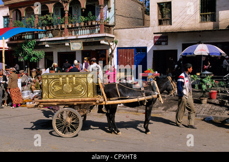 China, Provinz Xinjiang, Kashgar (Kashi), alte Stadt-Basar, Ouigour Bevölkerung, Sonntagsmarkt, Hochzeit Truhen Stockfoto