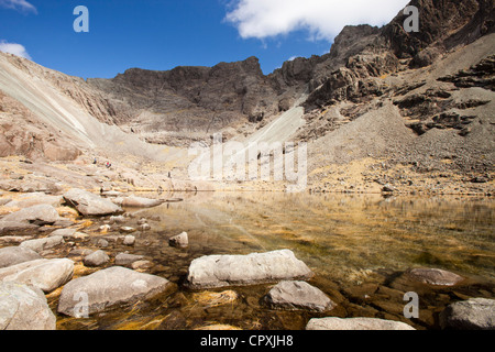 Coire Lagan unter Sgurr Dearg in Cuillin Berge, Isle Of Skye, Schottland, Großbritannien. Stockfoto