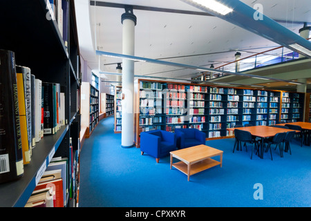 Shrivenham, Großbritannien. Die Bibliothek an der Verteidigungsakademie Vereinigtes Königreich Stockfoto