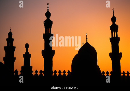 Ägypten, Kairo, Altstadt Weltkulturerbe der UNESCO, Minarette El Rifai Moschee bei Sonnenuntergang Stockfoto