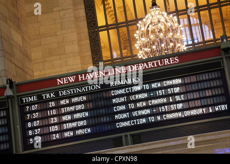 Abfahrtstafel im Grand Central Terminal, New York City Stockfoto