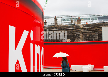 Passende Solar-Panels zum Bahnhof Kings Cross, London, UK. Stockfoto