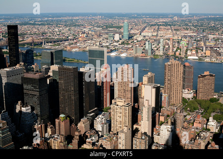 Vereinigte Staaten, New York City, Manhattan, Blick vom Empire State Building auf die Queensboro Bridge a, d die Königinnen Stockfoto