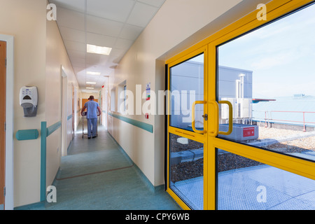 Royal Bournemouth Krankenhaus-Endoskopie-Einheit Krankenhausflur Stockfoto