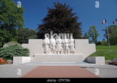 Das Monument Aux Morts (fünf Verteidiger von Verdun), Verdun War Memorial, Verdun, Département Meuse, Frankreich. Stockfoto