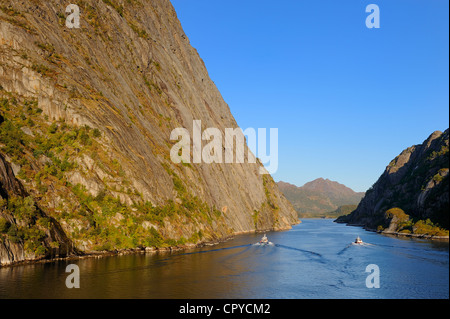 Norwegen, Nordland County, Lofoten-Inseln, Insel Austvagoy, Trollfjord, schmalen Fjord am Rande des Raftsundet Stockfoto