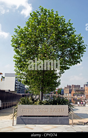 Stadt-Straße-Becken, Regent es Canal, London Borough of Islington England UK Stockfoto