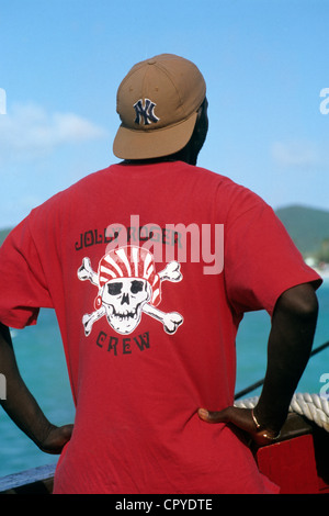 Antigua und Barbuda, Antigua Insel, Piraten Kreuzfahrt an Bord der Jolly Roger Segelboot spielen und die Mannschaft als corsair Stockfoto