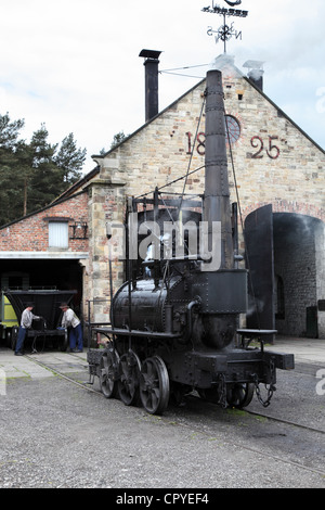 Replikat steam locomotive Steam Elefant auf Pockerly Waggonway, Beamish Museum, North East England, UK Stockfoto