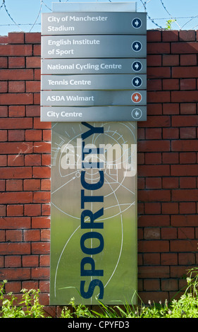 Sportcity Hinweisschild auf der Ashton Canal Leinpfad, Eastlands, Manchester, England, Großbritannien Stockfoto