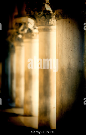 Detail der Doge Palast Kolonnade, Venedig, Italien Stockfoto