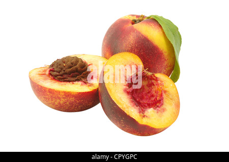 Isolierte Nektarine Obst auf weißem Hintergrund Stockfoto