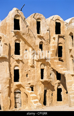 Tunesien, Ksar Ouled Soltane, ehemalige Festung und seine 400 Ghorfas Stockfoto