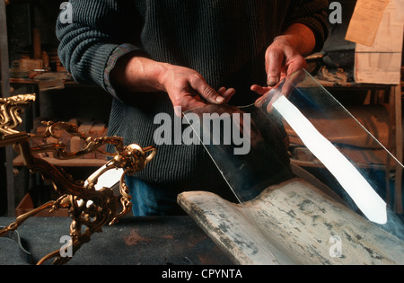 Frankreich Paris Marais Bezirk Atelier Patrick Desserme (Paris Workshops zog nach Umgebung von Rouen) Glas Handwerker Stockfoto