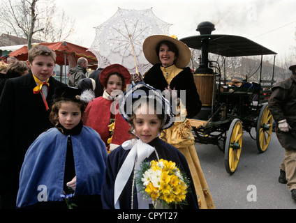 Frankreich, Vaucluse, Roquemaure, Feier der Valentinstag während der alle Bewohner des Dorfes Kleid zu erhalten Stockfoto