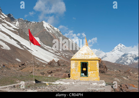 Hinduismus, hinduistische Tempel, Berglandschaft, Manali-Leh-Highway, Bergstraße, Baralacha La Bergpass, 4980 m, in der Nähe von Keylong Stockfoto