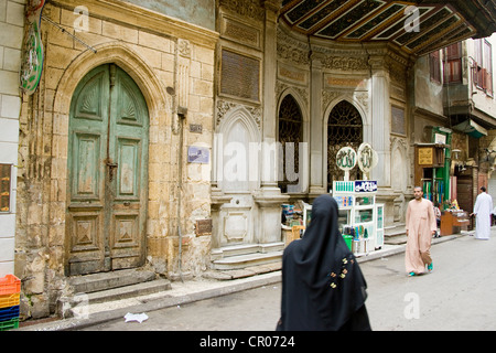 Ägypten Kairo Altstadt als Weltkulturerbe durch die UNESCO Ahmad Pacha Kutab Sabil Brunnen mit Zimmer darüber für den Unterricht Stockfoto