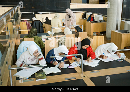 Ägypten, Unterägypten, Mittelmeerküste, Alexandria, Alexandrina Bibliothek, Studenten Stockfoto