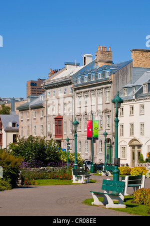 Park und Häuser in St. Denis Straße, alte Quebec, Quebec, Kanada Stockfoto