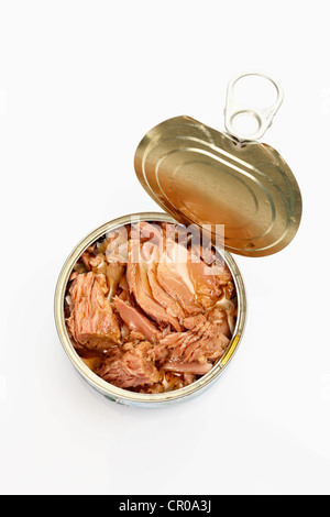 Dose Thunfisch in Öl eröffnet Stockfoto