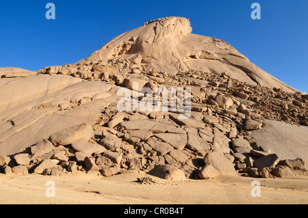 Riesigen Granit-Kuppel im Tehenadou, Adrar n'Ahnet, Algerien, Sahara, Nordafrika Stockfoto