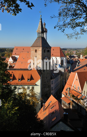 Bin mit Blick auf die historische Stadt Landsberg Lech, Oberbayern, Deutschland, Europa, PublicGround Stockfoto