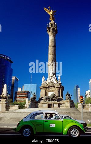 Mexico, Distrito Federal, Mexiko-Stadt, Paseo De La Reforma, Mexiko-Börse, taxi Stockfoto